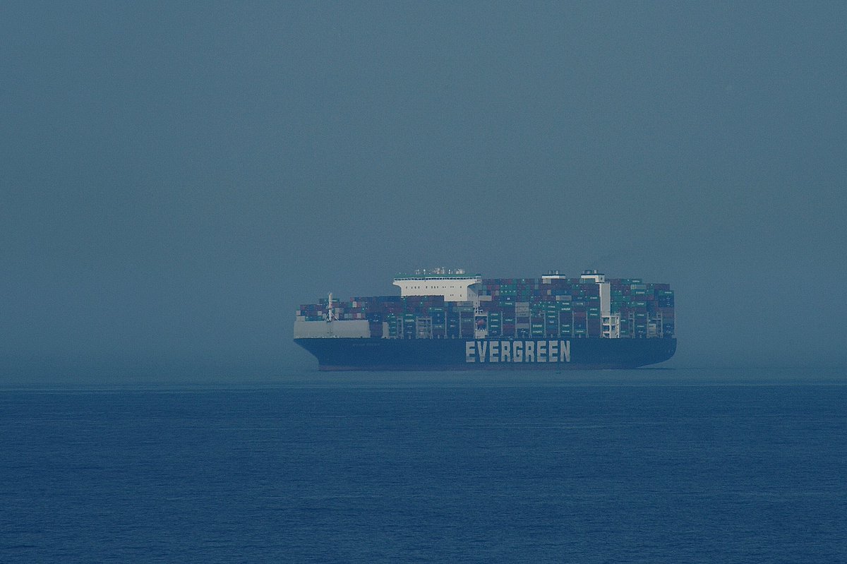 johnmorgan726's tweet photo. After heading out from Norfolk, Virginia the EVER FOCUS, IMO:9850537 has made a U turn and is now en route to Baltimore, Maryland @BShipspotting @BaltoChes flying the flag of Panama ๐ต๐ฆ. #EVERGREEN #EverFocus #ContainerShip #ShipsInPics https://t.co/paANQs4lcq