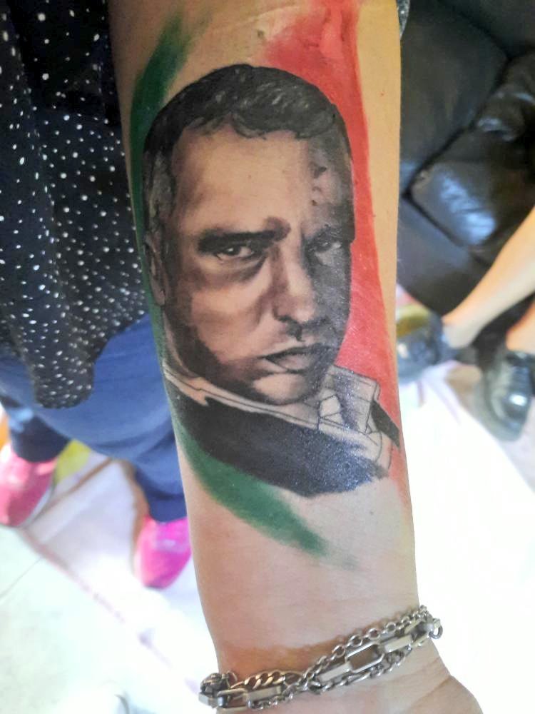 gimenezanto__'s tweet photo. Sarebbe fantastico. Ti indossa nella sua pelle 🥰🥺 https://t.co/Ws9eY3XqHT