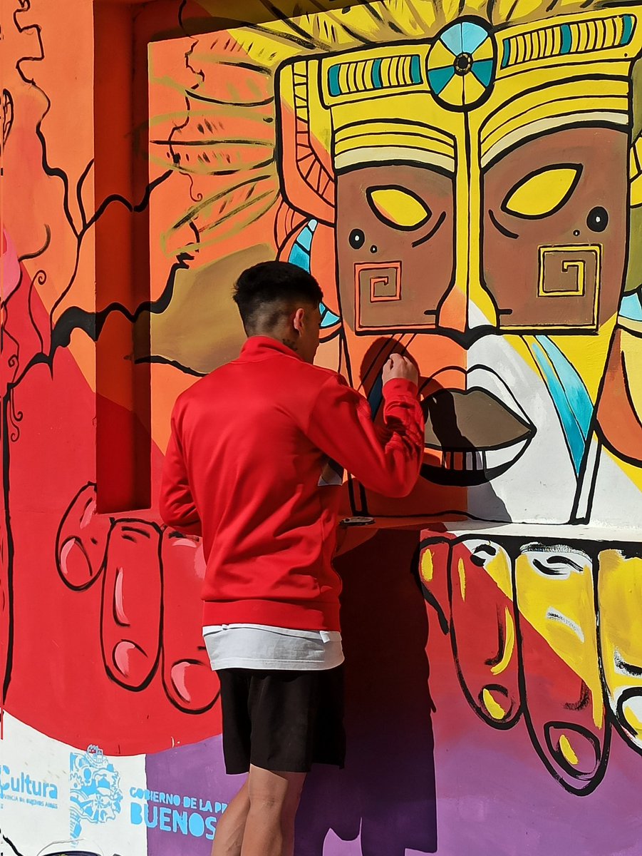 lriesgo's tweet photo. En esta tarde de #VacacionesDeInvierno, con sol y muchos colores inauguramos el mural colectivo que pintaron 🎨 los chicos del Centro de contención Ibarra #LaPlata https://t.co/0O3oUouT2R