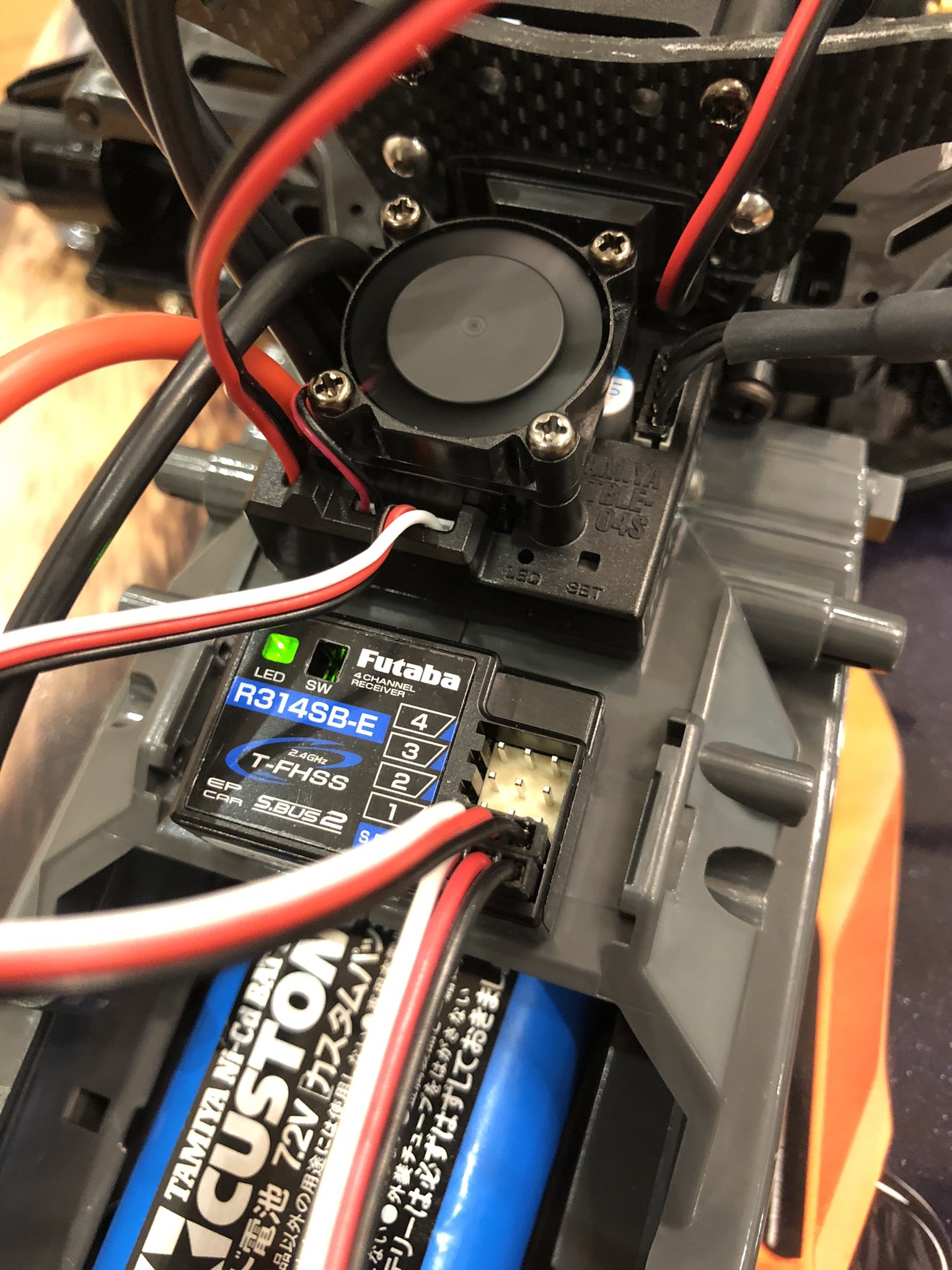 フタバ 4PM plus SR対応送信機 フィルム付 R314SB-E T 芳しく R フタバ 4PM plus SR対応送信機 フィルム付 R314SB-E T 芳しく R