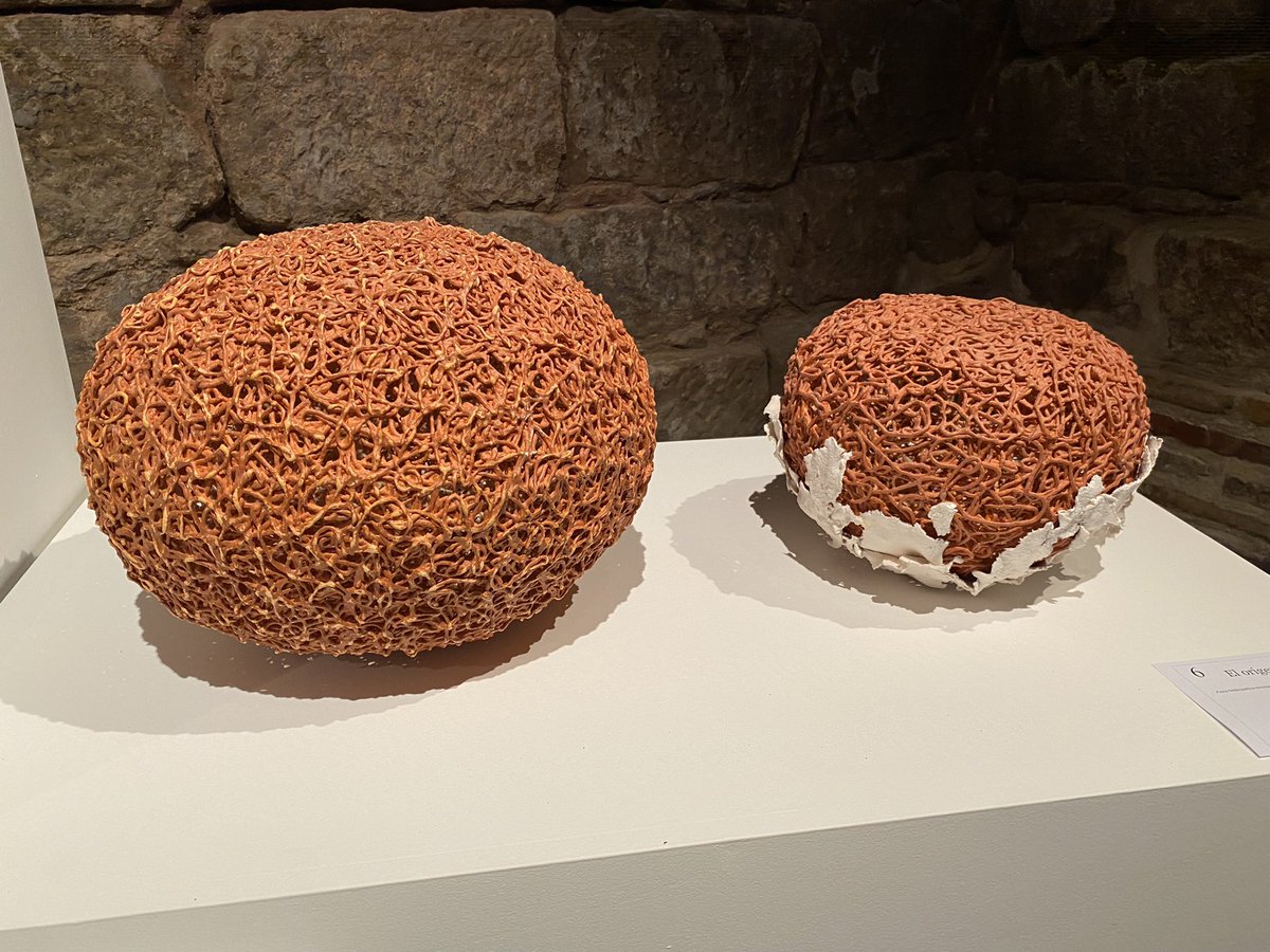 Feria_NACE's tweet photo. "El origen de la nada"

Artista: RAFAEL GALINDO RENAU
Pasta feldespática mezclada con pulpa de papel recubierta con sigillata roja y cocida a 1.100°C.
Madrid 2019.

➡️ Obra seleccionada para el Concurso de Pieza Única.

#navarrete #ferianace #nace #artesanía https://t.co/yO97Z42Unu