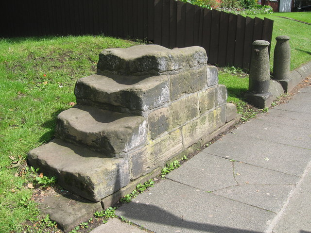 annaandthedead's tweet photo. #localexplorerchallenge number 18 - There are no horse mounting steps nearby, presumably removed from busy city centre roads when no longer of use. I found these online by Holy Trinity Church (1794), Wavertee for me to add to my list of things to visit
https://t.co/Ncu3K0rrFl https://t.co/GAwPAbGpAG