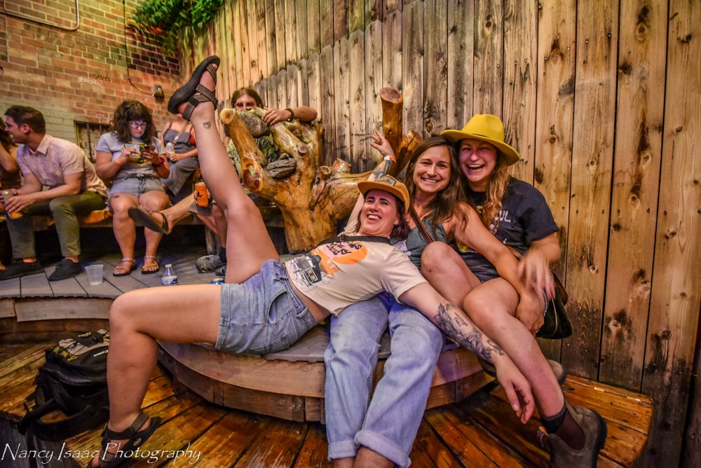 MusicMarauders's tweet photo. Photos of Pick & Howl, Kyle Tuttle & Adam Greuel wsg. Lindsay Lou from @CervantesDenver are live on https://t.co/dM28zcq23R courtesy of Nancy Isaac Photography!
#PickAndHowl #Bluegrass #Ceervantes #Denver #Colorado #LiveMusic #Photography #MusicMarauders https://t.co/N9OQrOitK3