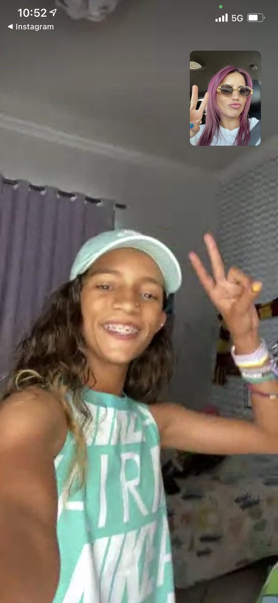 LeticiaBufoni's tweet photo. Meu Bom Dia diário já logo as 6 da manhã 😬🥰 @rayssaleal https://t.co/7mJUOpG4WA