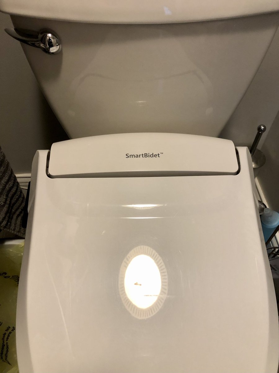 Geee_Live's tweet photo. I own two bidets… but don’t tell anyone. #sitonthat #fartboxfreshenerflex https://t.co/HosGeXEGD6