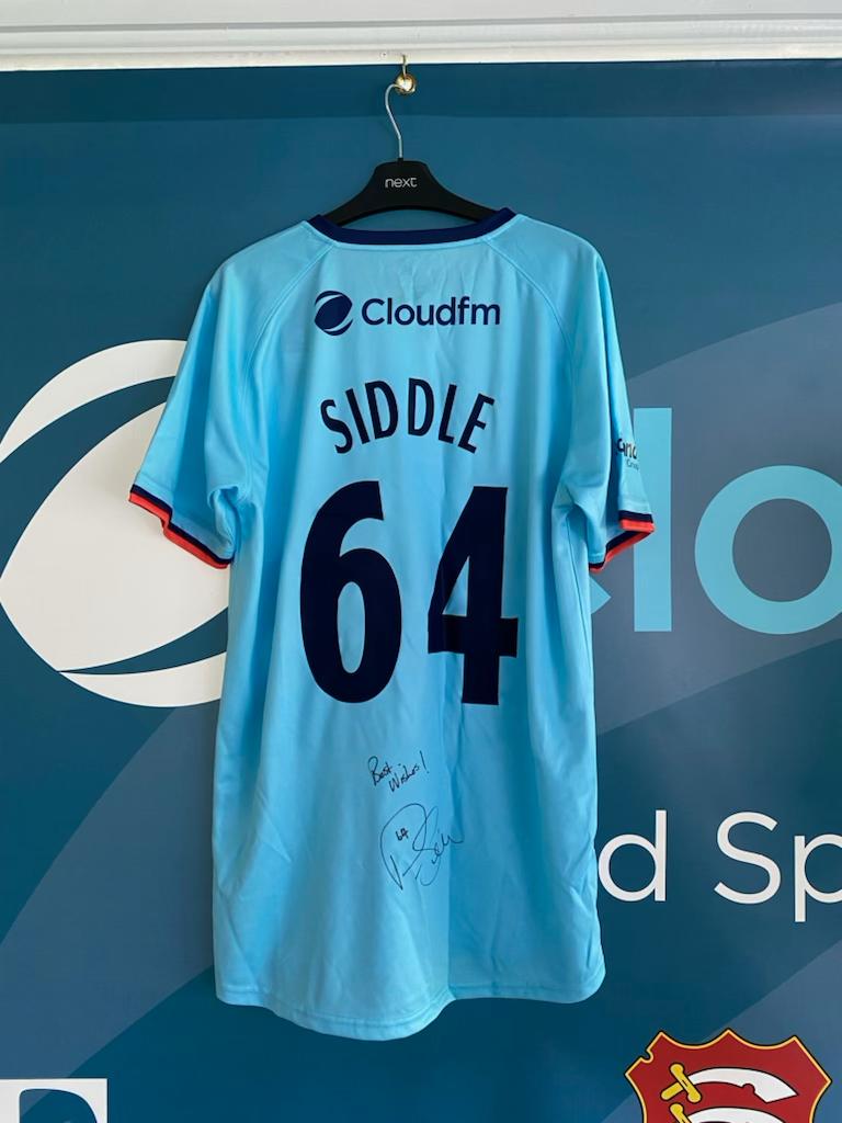 benmather3's tweet photo. (1/2) I am auctioning one of Peter Siddle's player issue signed Essex Eagles Royal London Cup Shirts + 2 tickets to any Essex Eagles T20 home game in 2022 which have been kindly donated to to me by @EssexCricket

#essexcricket #soarwithus https://t.co/yIIc4cnsus
