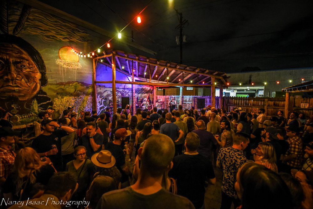 MusicMarauders's tweet photo. Photos of Pick & Howl, Kyle Tuttle & Adam Greuel wsg. Lindsay Lou from @CervantesDenver are live on https://t.co/dM28zcq23R courtesy of Nancy Isaac Photography!
#PickAndHowl #Bluegrass #Ceervantes #Denver #Colorado #LiveMusic #Photography #MusicMarauders https://t.co/N9OQrOitK3