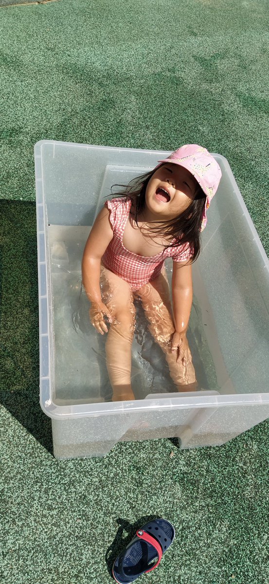 PBISchoolExtra's tweet photo. @PBISchoolExtra 
#SummerFunJuniorWeek3
#waterSplashing https://t.co/810lzEUA5v
