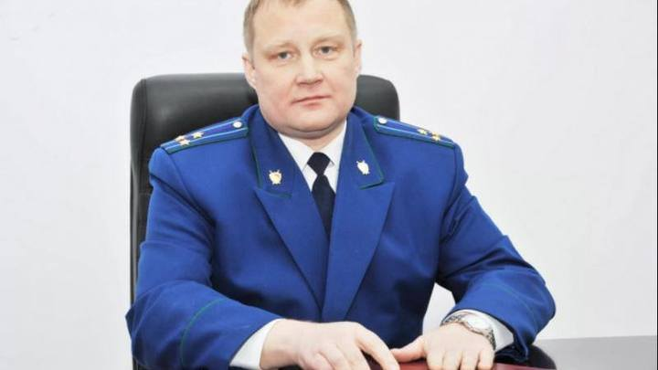 Ivanetsoleg's tweet photo. Сегодня в результате спецоперации, проведённой Самарским УФСБ, за получение взятки в размере 3 млн руб задержан прокурор г. Сызрани Вадим Федорин. https://t.co/XUCr4Jdx4P