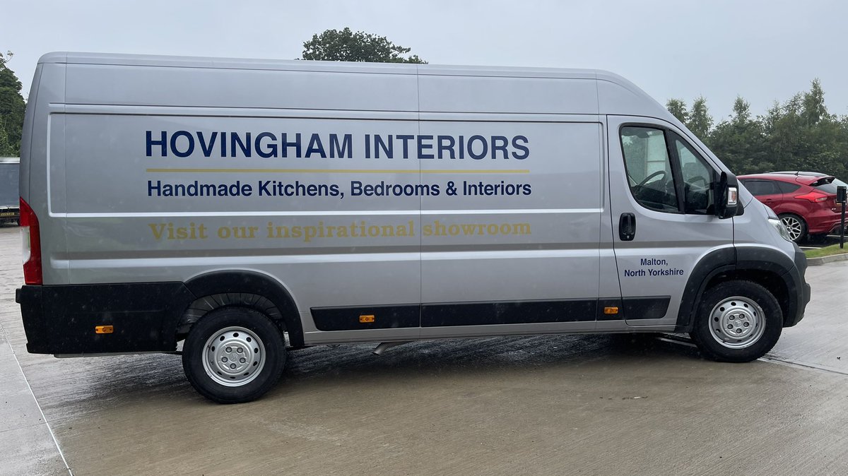 JSGraphixx's tweet photo. Big #thanks to #hovinghaminteriors for asking us to #signwrite their #brandnew #citroenrelay using @Metamarkuk #m7 #gold & #prussianblue #vinyl weโve even updated their #logo ๐๐ https://t.co/N3czYgrZfZ