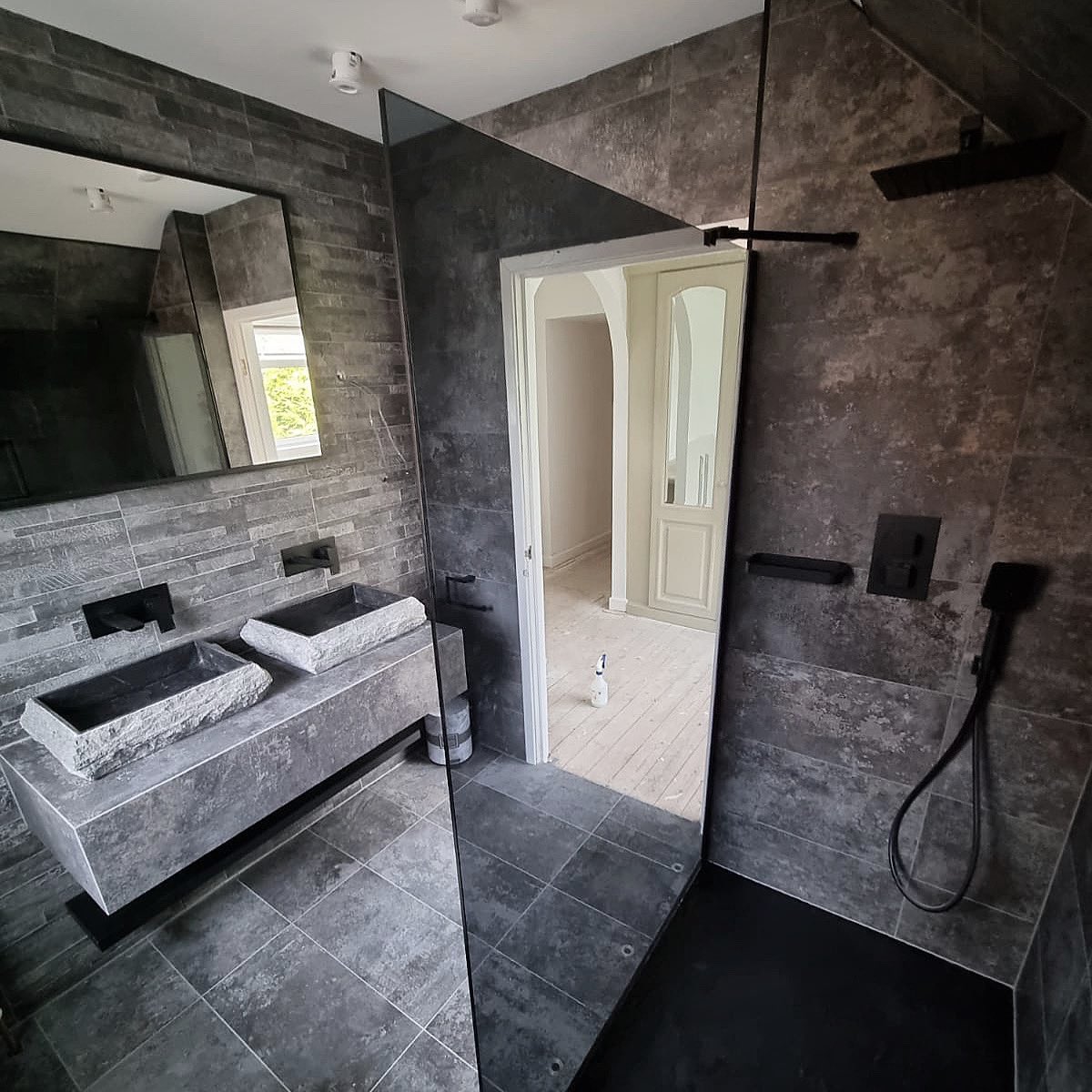 KitchensInspire's tweet photo. Recent #ensuite install. #wedesign #weinstall https://t.co/XN5scZivUX