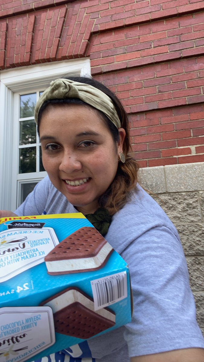 MissGuillenDCPS's tweet photo. @WheatleyEC is ice cram sandwich Friday happening now, stop by our school to pick up a treat until 3:15pm. #GoWhales https://t.co/6fOJ2a5OC2