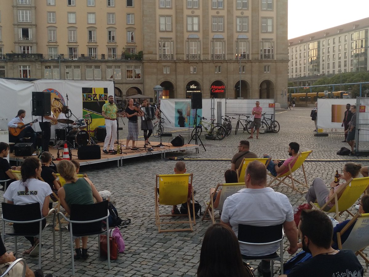 Tolles Konzert mit #Baranbutz jetzt auf dem Altmarkt in herrlicher Abendstimmung. 🎶🎶 #NBZKD #NeubauzeitgemäßerKunstDresden #kultursommerdresden