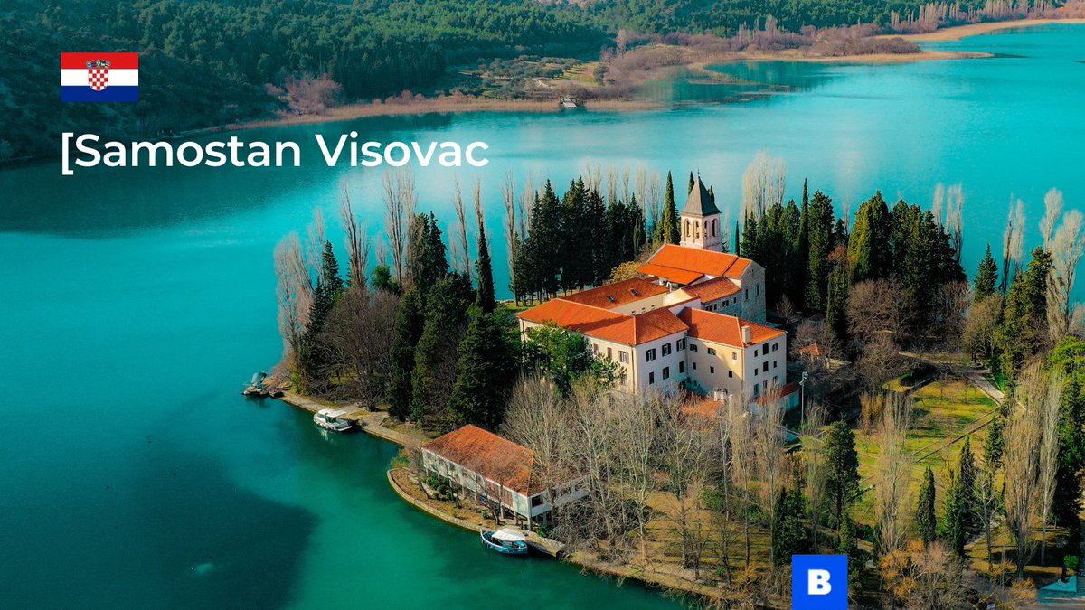 berlitzpraha's tweet photo. Zamilovali jsme se! ♥️ Do okouzlujícího Ostrovu Visovac. ♥️ Patří mezi nejdůležitější přírodní a kulturní památky Chorvatska. Na ostrově se od roku 1445 nachází františkánský klášter Matky milosrdné a kostel Panny Marie Visovacké. 
🇭🇷 Samostan -  🇨🇿 Klášter
🇭🇷 Otok -  🇨🇿 Ostrov https://t.co/xNLRCC4buG