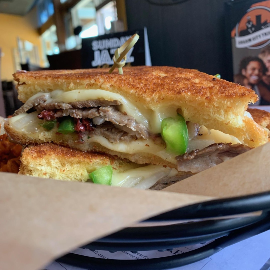 If you haven't come in to try our new Gourmet Grilled Cheese Menu, we think you should. The deliciousness will leave you craving more. We certainly can't get enough!
#grilledcheese #brasstap #annapolis #gourmetgrilledcheese #delicious #food #yum #goodeats #foodie #hellofood #beer