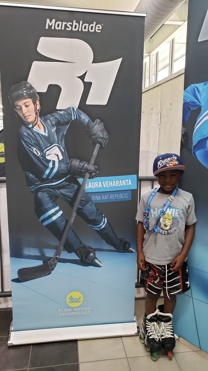 3yearoldskater's tweet photo. Glad to see .@Marsblade supporting women's inline hockey at .@SWHockeyKing .@lauraveh #HockeyIsForEveryone https://t.co/SE37gXLkk7