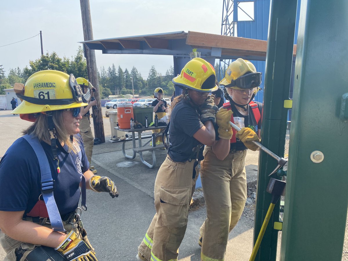 TVFR's tweet photo. 2021 Portland Metro Fire Camp has begun! 35 young women have joined us to learn about fire service careers. The camp will instill confidence and show these girls that they can do anything! 💪🏼 Female firefighters from all along the west coast are here to help! #SheFightsFire #PMFC https://t.co/vcKpFltwSo