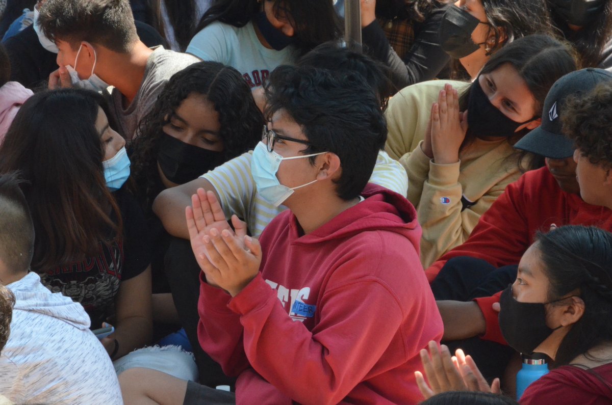 BTSJC's tweet image. Pictured are students having a great time chatting and being in-person for outdoor ASM. We are grateful for the ability to gather together and learn! #BreakthroughTogether #Summer 2021