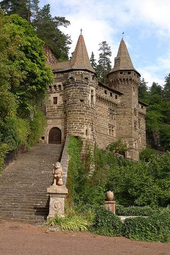 Château de Rochelambert, St-Paulien, Haute-Loire, #France
Château du XVe siècle. 
Le Château fut pillé par les Huguenots en 1562 puis restauré par Hélène de l'Estranges.
#architecture #culture
<a href="/framboise23O2/">ravard Françoise 🇺🇦🐦 RENAISSANCE</a>
#photographie
Denis Trente-Huittessan