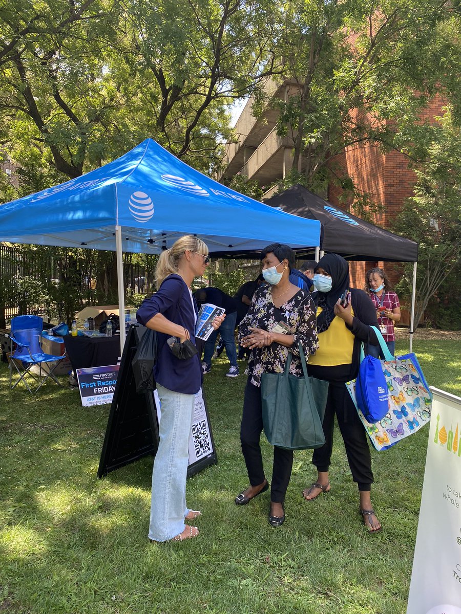 Serving our communities right ! Check out our Team Empire Brooklyn &amp; Bronx &amp; Uptown Collaboration Event at Lincoln Hospital! Thank you as always Signature partners <a href="/JuanMunoz_Sig/">Juan Munoz</a> <a href="/SmallBizzyBone/">Daariat Vandevere Brooks Sr🦾</a>  #NYNJstateofmind <a href="/Danny_Perez_01/">Danny Perez</a> <a href="/judy_cavalieri/">Judy Cavalieri</a>