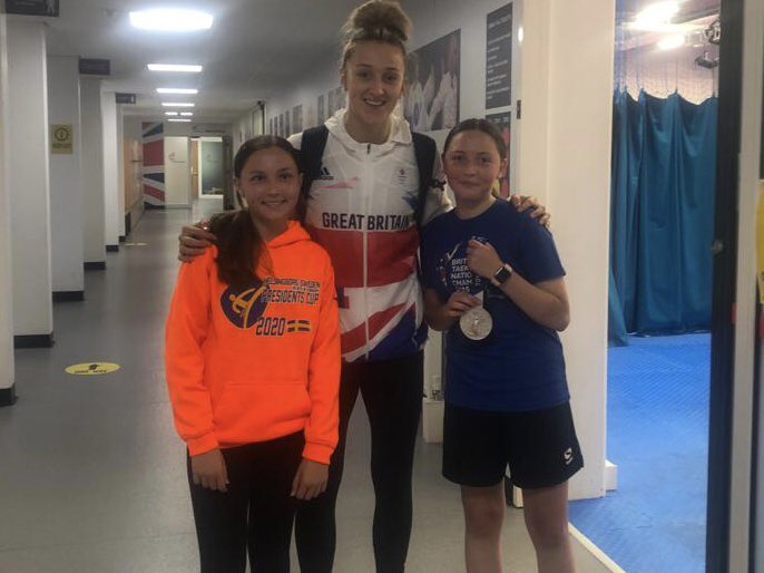 lee_longden's tweet photo. @LaurenW_TKD Such a humble girl thanks for the photo with my daughters and letting them hold your medal #inspiration https://t.co/LG4Ilk5Tmw