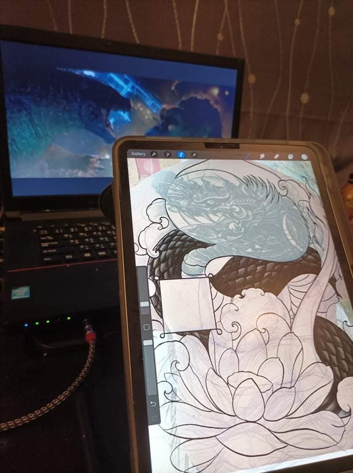 Silverpig7's tweet photo. Design tattoos for customers today.
#silverpig #OpenSea #nftcollector #NFTs https://t.co/sJ5CSw2Ixr