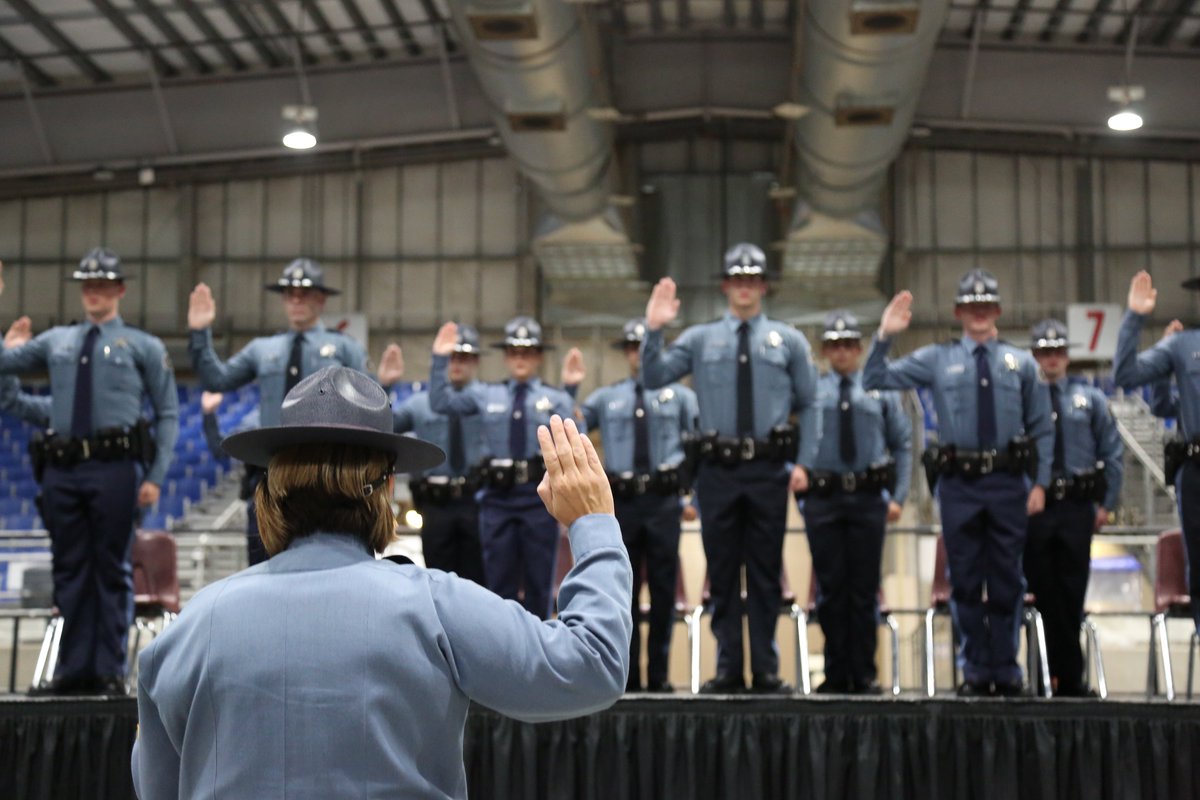 ORStatePolice's tweet photo. OSP was proud to swear in 16 new Recruits, who have just completed six weeks of OSP's Pre- Academy Training yesterday in front of their friends, family, peers, & supervisors https://t.co/YOoAc3nKZ4
Welcome to the Family, the #OSPFamily! https://t.co/3icuD861NG