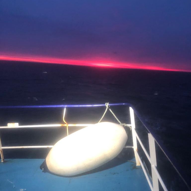 An unfiltered photo from the archives of The Joy. It’s another world out there, the risk, the unpredictability but also the beauty ❤️
.
.
.
#sea #ocean #fishing #fishingboat #fishingvessel #fishinglife #fisherman #fisherman #seaview #newlyn #newlynharbour #lifeatsea #sunset