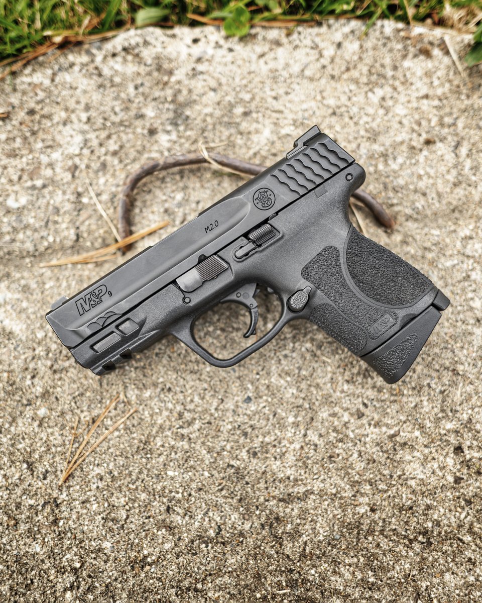 Smith_WessonInc's tweet photo. Is your EDC a S&amp;W?
The Smith &amp; Wesson® M&amp;P®9 M2.0 SUBCOMPACT is a great option for every day carry.

#SmithandWesson #MandP #EDC #9mm #subcompact https://t.co/Mov9j43jJc