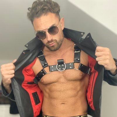 PromoRTpig's tweet photo. Whatever you've done today nothing is better than serving and submitting to the King himself @TheFindomKing. Make your King proud and his Kingdom the wealthiest in all of #findom.
No words needed... he will make your pindick leak.
#cashmaster #serveaking #paypig #finsub https://t.co/U5P6vDbA3E