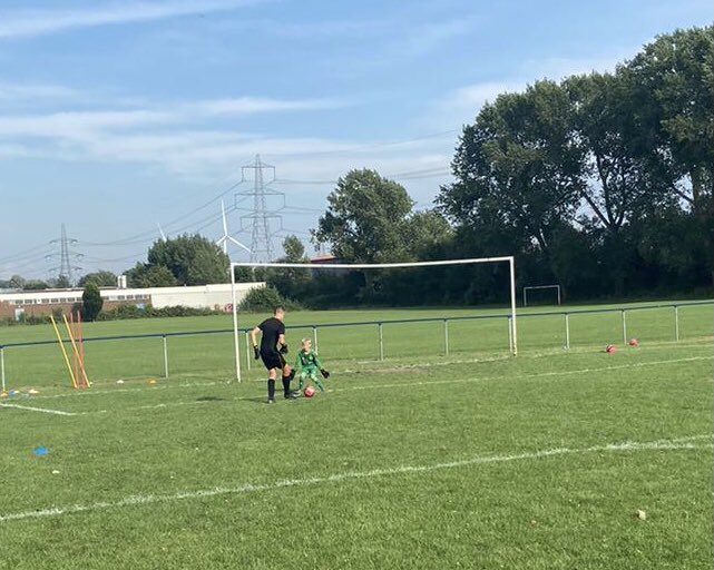 🏴󠁧󠁢󠁷󠁬󠁳󠁿WHAT A WEEK!

A lot of learning all over #SouthWales , putting keepers in match situations to make decisions🤔.

🦢Next week we have increased our hours in #Swansea at both venues, due to demand.

📲 Contact to book