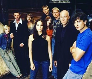 Im looking for all smallville mains