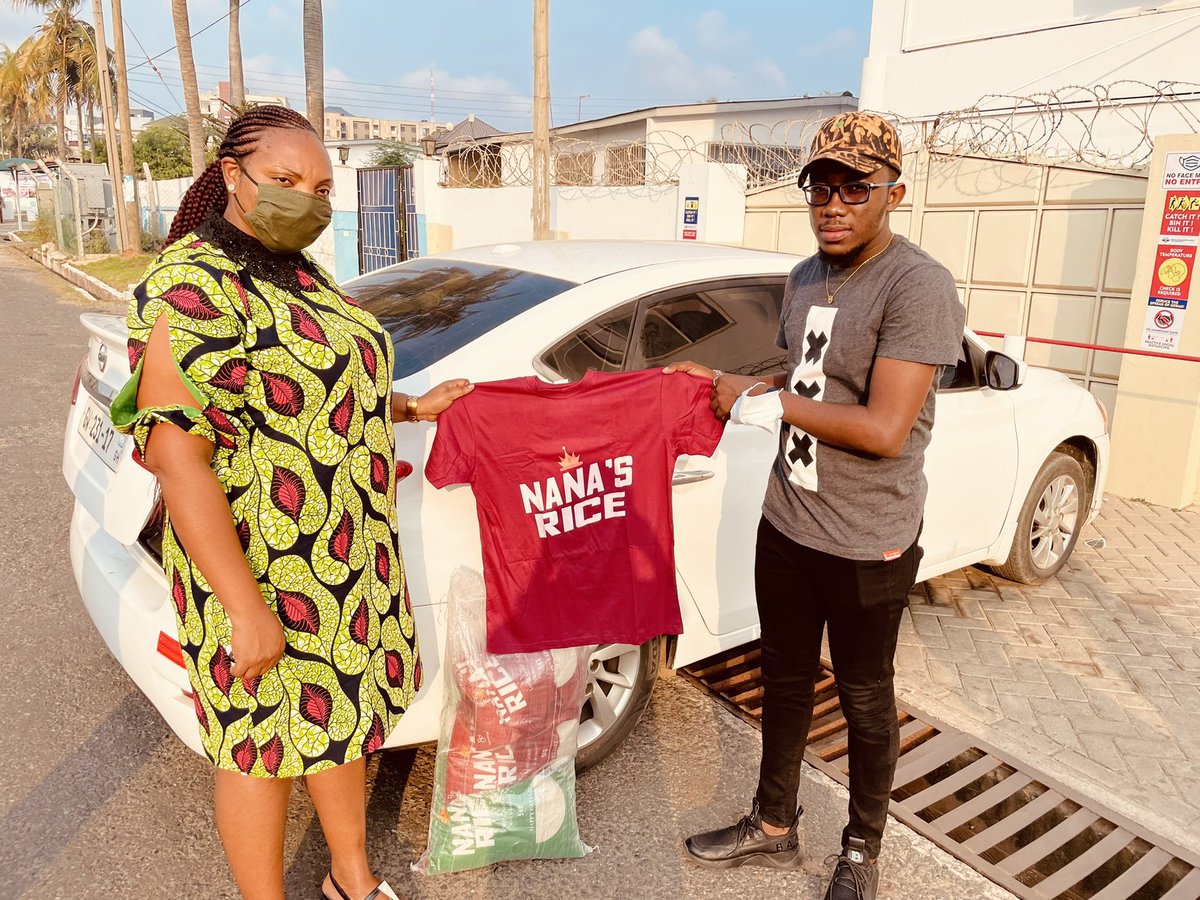 Together with <a href="/gyaigyimii/">KALYJAY</a> , Oswald and his mom, not forgetting Mrs Appiah gets 5 bags of rice from us. We’re glad to be part of this memorable Our Day. Don’t forget to grab a bag of Rice from us. The best local Rice 🇬🇭
#Nanasrice 
#Ghanarice
#iEatlocal
#MadeinGhana