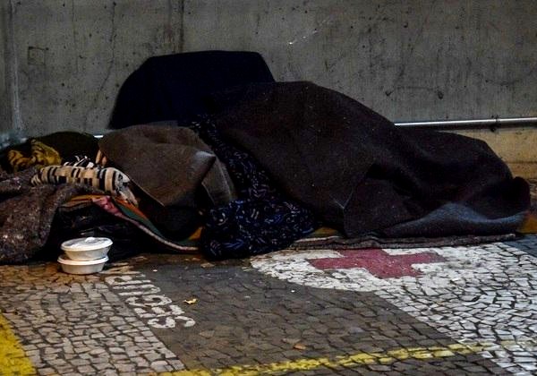 pontoBA's tweet photo. Frio em São Paulo mata mais de 15 pessoas que vivem em situação de rua na cidade - https://t.co/2vvuUkqJW1 https://t.co/KfCit1eWvi