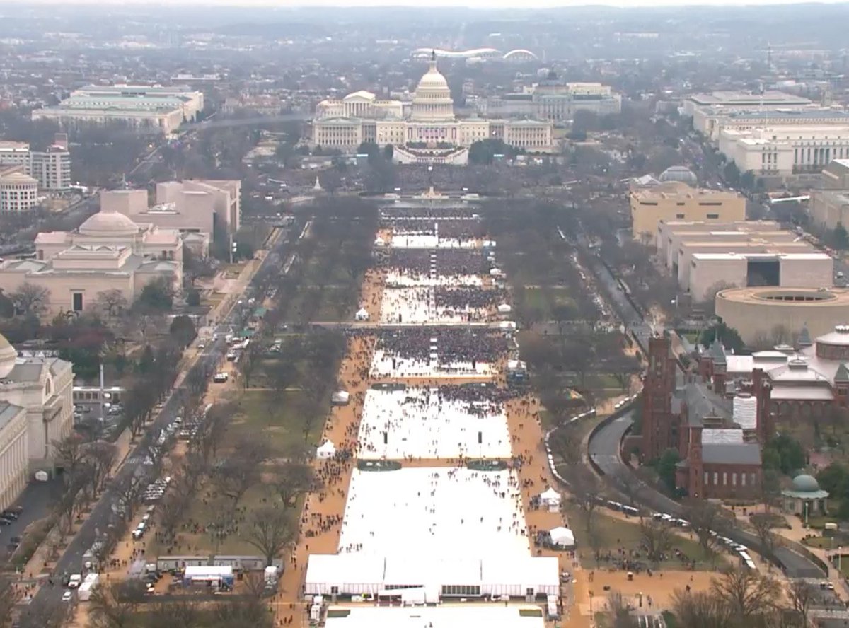imxpct's tweet photo. Playboi Carti’s #Lollapalooza crowd vs Trump’s Inauguration (2017) https://t.co/qZAaXlKXSN