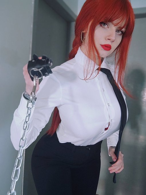 Bark for me  Makima cosplay ❤️ https://t.co/rkxqxhQQ8P