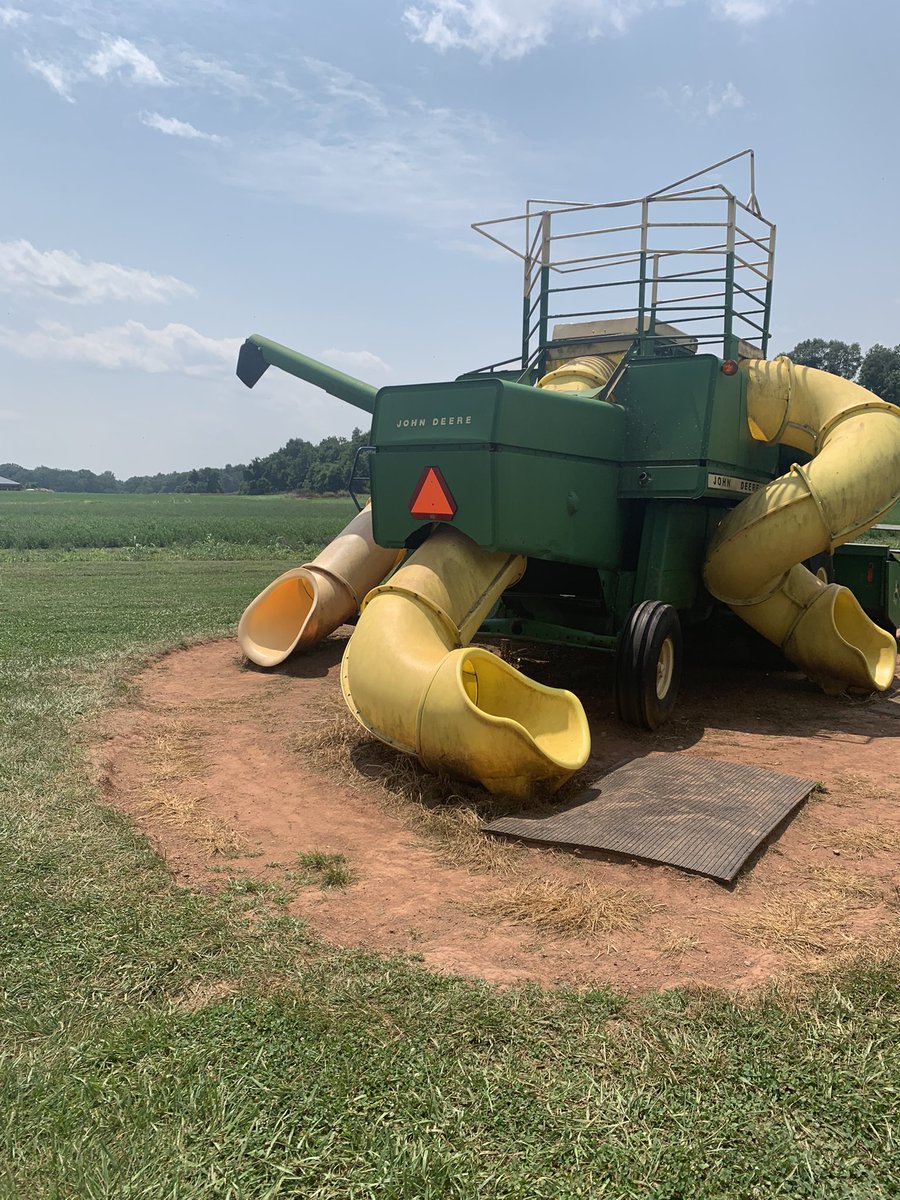 Marilyn_Res's tweet photo. Of course we had to stop for more corn at Tuscarora Farms. And couldn’t pass up a chocolate milkshake at Rocky Point Creamery, on the Maryland #IceCreamTrail. https://t.co/QItay38JuY