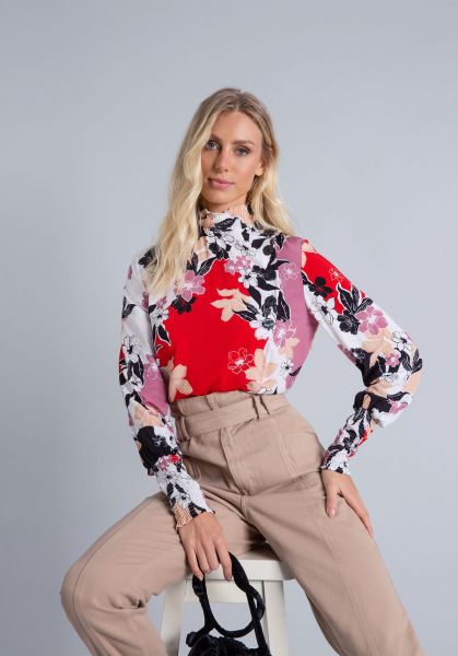 shoploungea's tweet photo. https://t.co/g2riykn7DF

Blusas gola alta femininas

A combinação com roupas mais pesadas já é bem conhecida, mas com peças e calçados mais leves também é uma opção bem original e criativa.

#inverno #frio #estilo #moda #fashionista #elegante #lookinverno https://t.co/Qz16nNkYtU