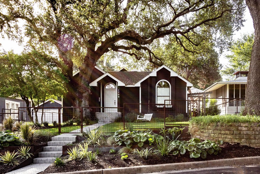 LeverageRE tweet media