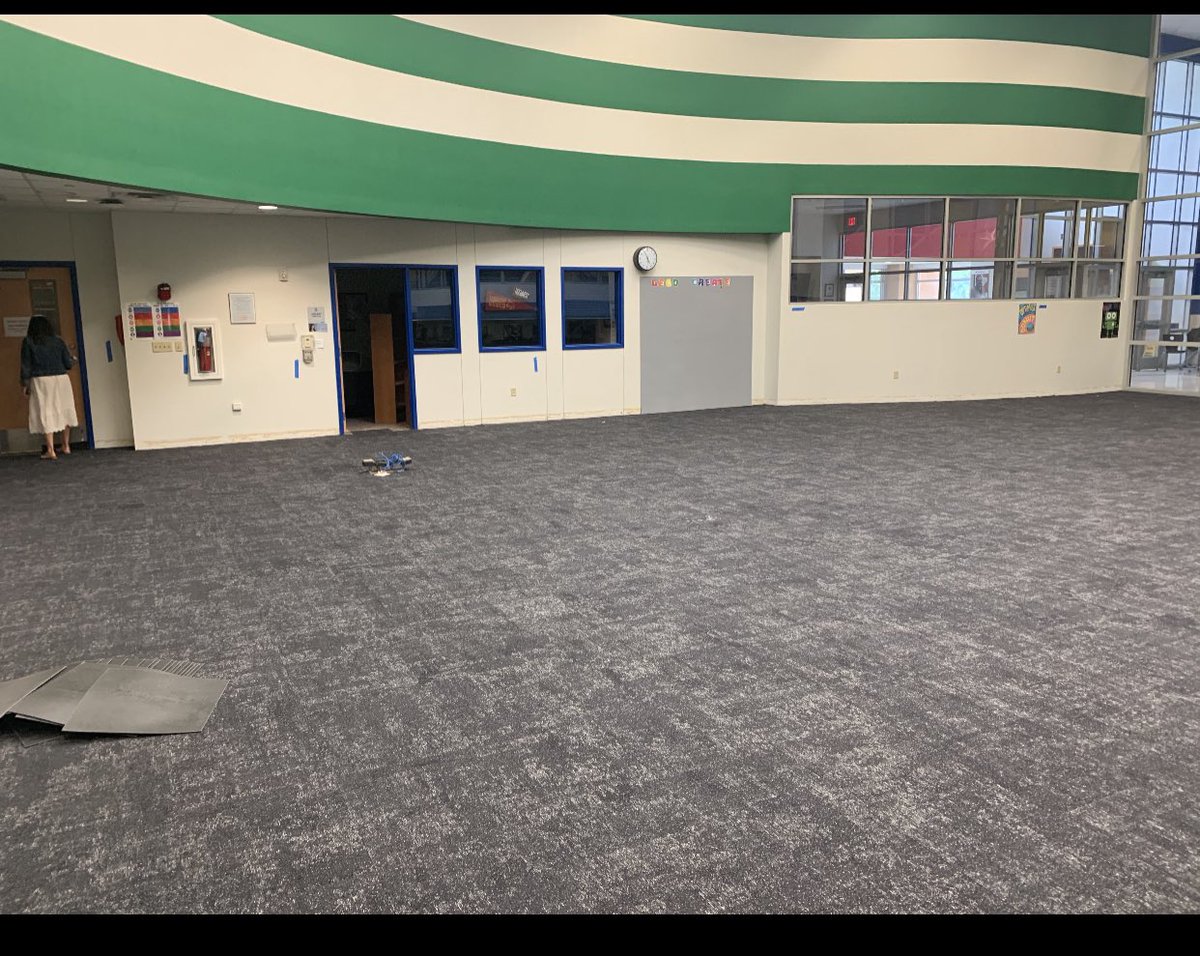 New library carpet! 👏🏻👏🏻👏🏻 <a href="/blancowildcats/">BVESWildcats</a> #hayslib #BVESroar