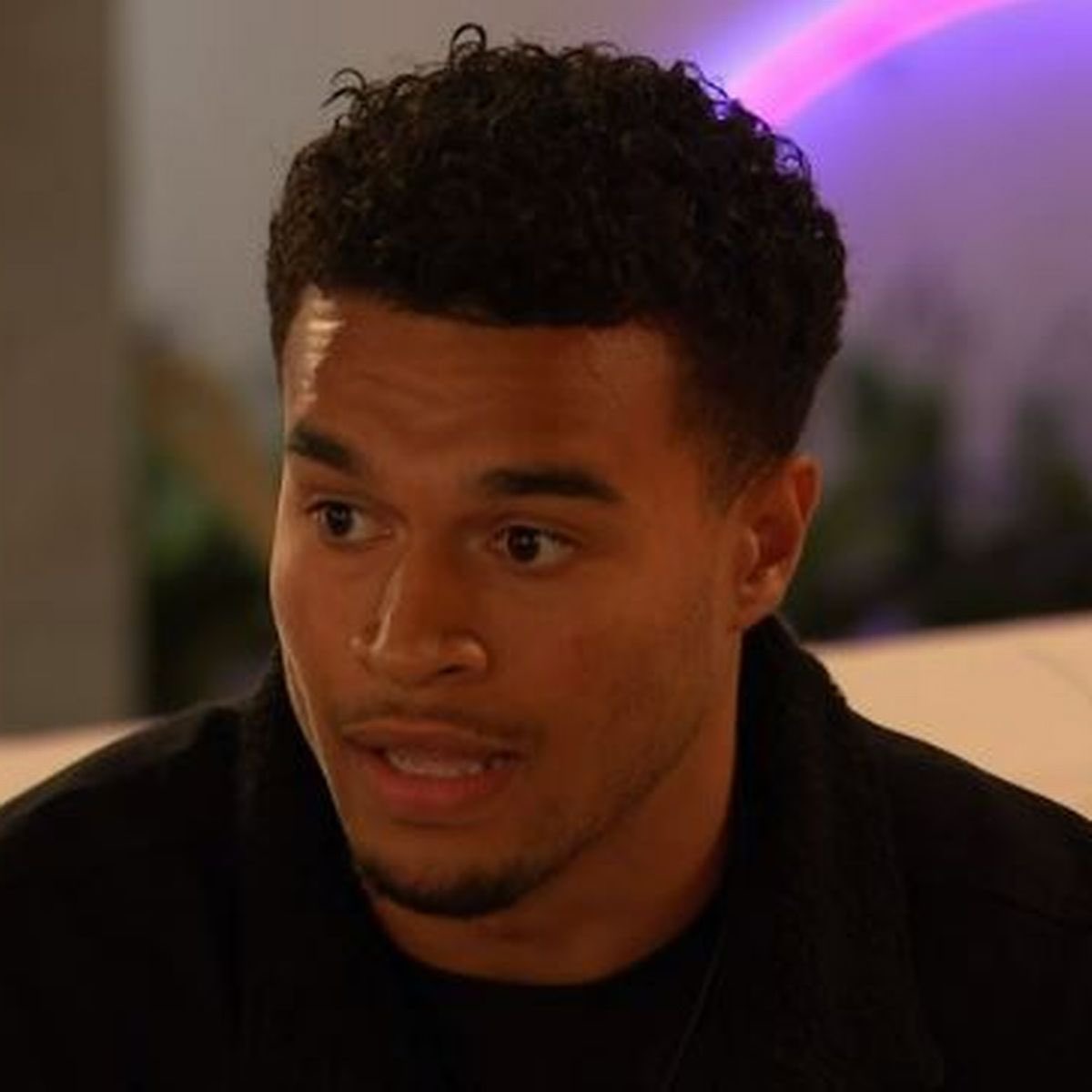AB_FABBB's tweet photo. Why am I getting the same energy here? #loveisland https://t.co/ZuGaB1Xjx5