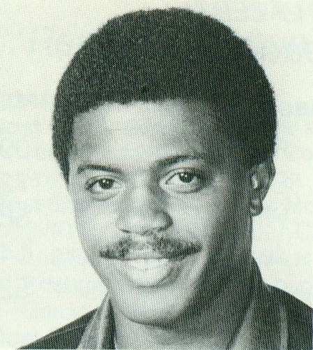 La gran familia del Futbol Rápido damos el mas sentido pésame a la familia Dos Santos Ramírez por la lamentable perdida de Francisco Dos Santos "Zizinho", siempre recordaremos su paso por el deporte de la pelota de fuego , mucha fuerza <a href="/OficialGio/">Giovani Dos Santos</a>, <a href="/jona2santos/">Jonathan Dos Santos</a> y <a href="/eder2santos/">Eder Dos Santos</a>