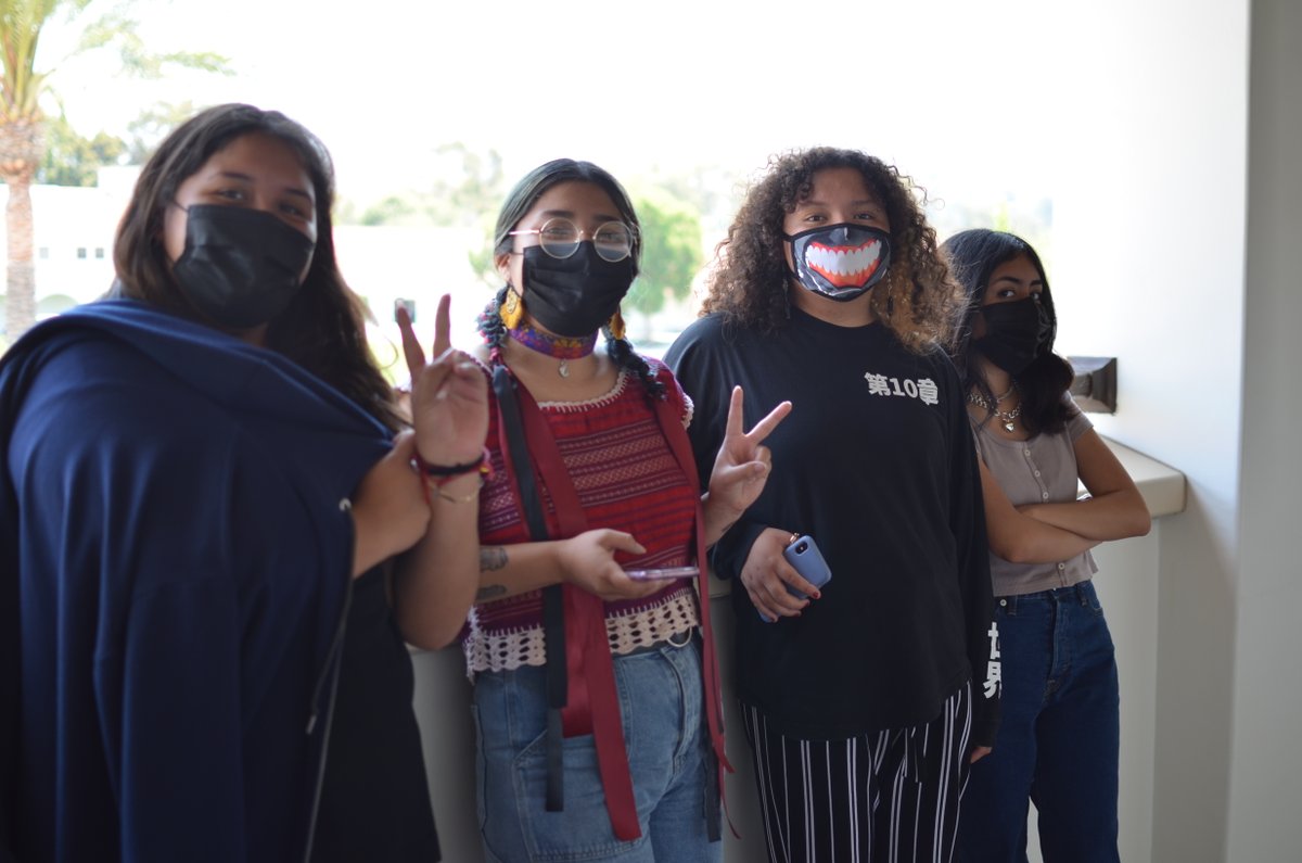 BTSJC's tweet image. Pictured is TF Ariana with some college-bound students. Congratulations to all our college-bound, we are proud of all your hard work and dedication throughout the years! #BreakthroughTogether #Summer2021 #Congratulations #CollegeBound