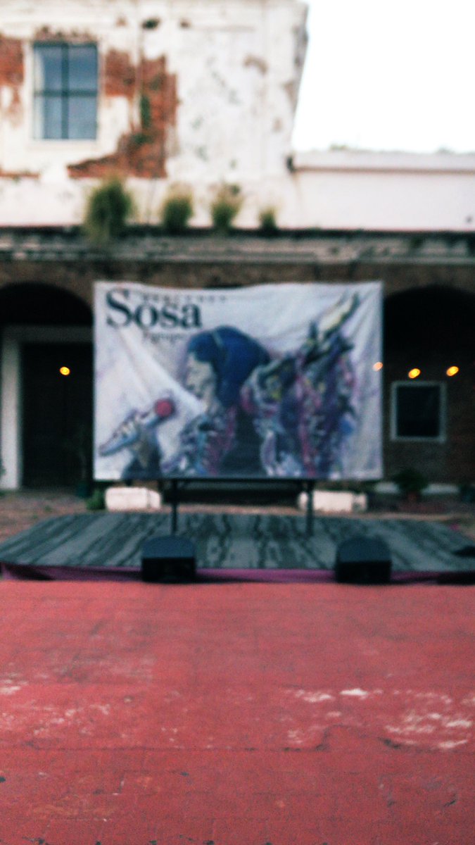 MarinaGlezer's tweet photo. Les esperamos en la Fundación Mercedes Sosa, para debatir con @SantoroLeandro @lucampora y @NataliaBSalvo a las 19 hs en la presentación número 18 de la @RKamchatka 🍷
#vinitoYamor a les suscriptores ☀️ https://t.co/DtcVY83lcL