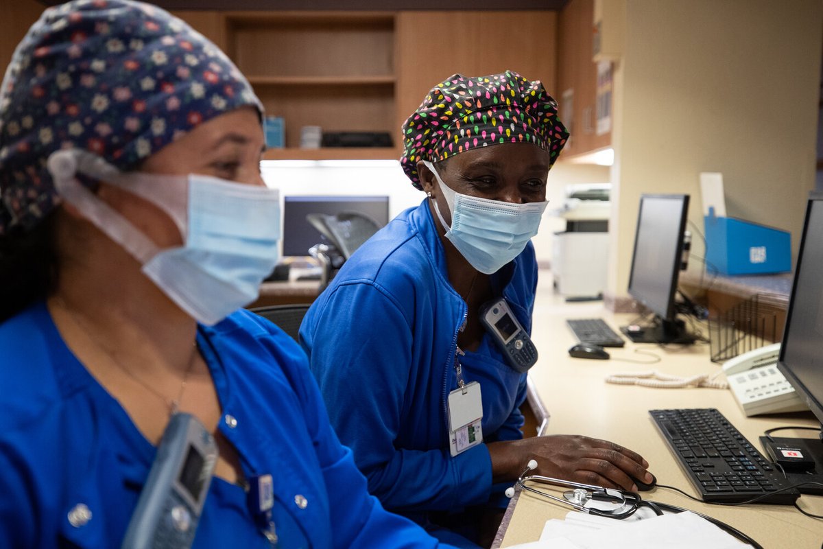 JPS_Health's tweet photo. Who says you can’t see a smile behind a face mask? We can! Happy Friday to our amazing JPS nurses! #TGINurses https://t.co/duX2V9Orxl
