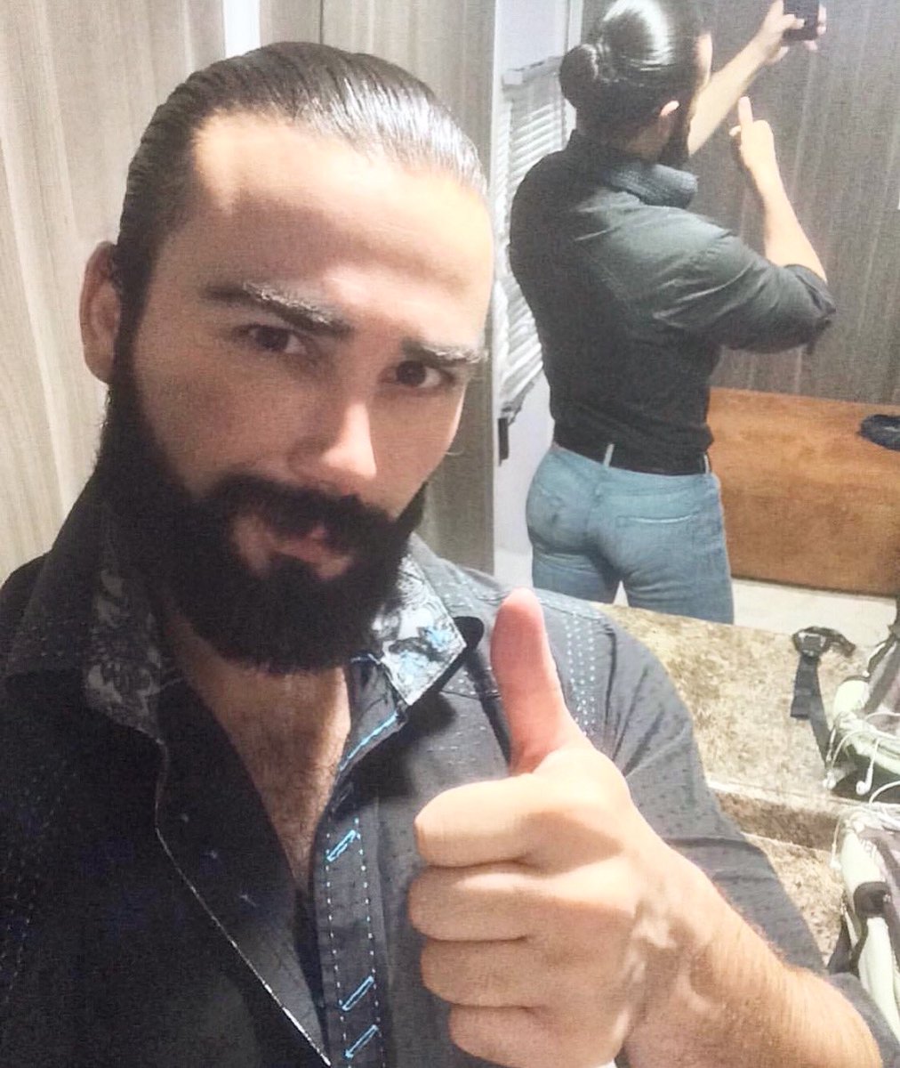 mensbuffet's tweet photo. "Siempre listo para la acción su #PapiTecateCalienta 🔥"
(📷Tw: joeresendez)
José Luis Resendez - Mexican actor
#JuevesDeDeportistasOFamosos https://t.co/G0SSrcxCWY