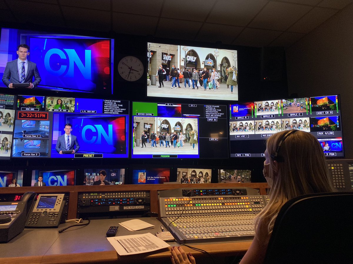 stoney_alyssa's tweet image. After 3 semesters, today was my last day with @TVProdLab 😕 sad to be done (for now) but looking forward to what’s next! Thankful for all I have learned &amp;amp; how much I’ve grown as a Director/TD. Definitely opened my eyes up to what I want to pursue in the future 🤩 @cronkitenews