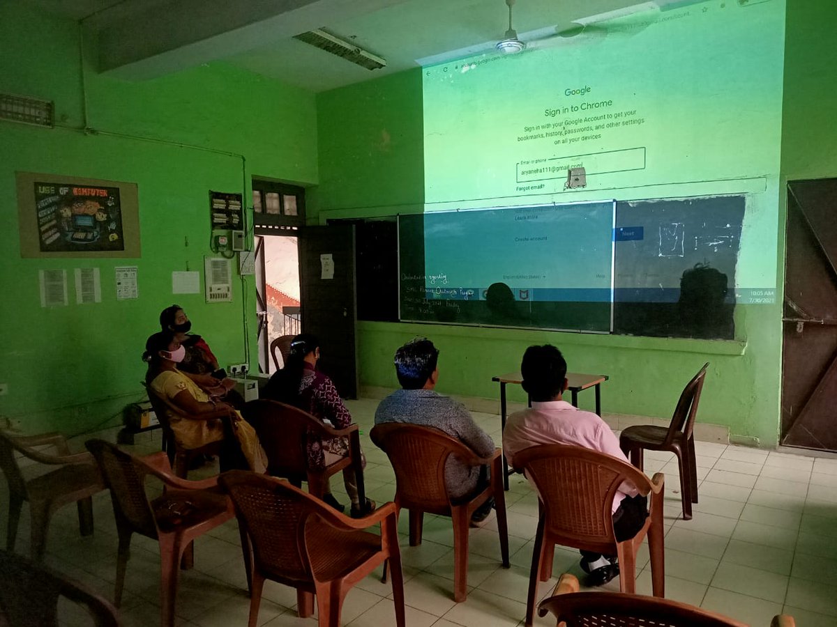ashu_dhall's tweet photo. #parentoutreachprogram
Orientation training program by SCERT on #parentoutreachprogram @Sarvodaya Girls Vidhyalaya, Moti Nagar https://t.co/rWUFWp590G