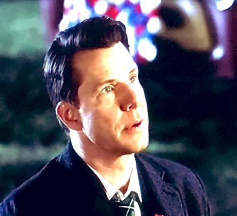 ChicadeeB's tweet image. Ya done good Ollie!  💍 💕✨ #perfectproposal #TotheAltar @RandPope #POstables #TotheAltar