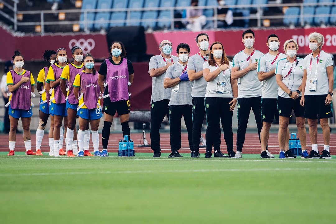 Seleção Feminina de Futebol on X: Bom dia, meu Brasil! 🇧🇷 Hoje tem  #GuerreirasDoBrasil em campo pelo segundo jogo do Torneio Internacional de Futebol  Feminino! Deixe sua mensagem positiva nos comentários e